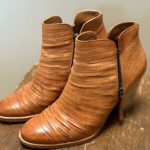 Paul Green Malibu Zip Booties in brown leather size 7